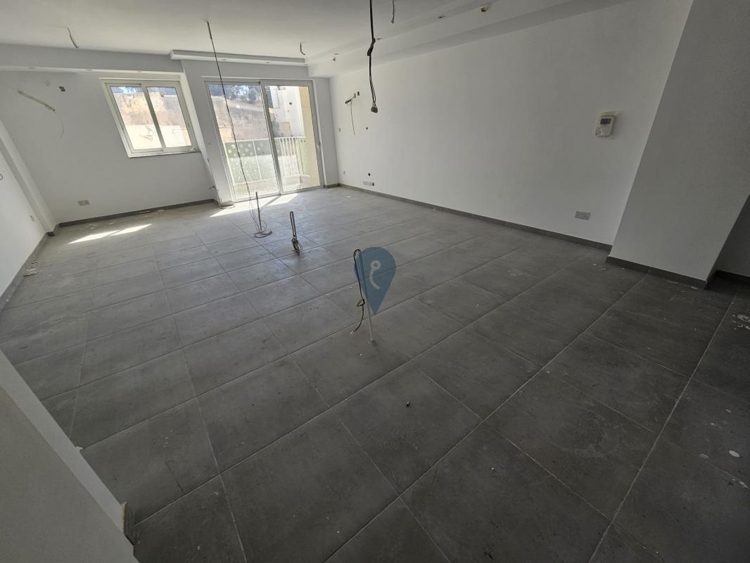Studio Apartments in St. Julians - REF 87987 — Zanzi Homes