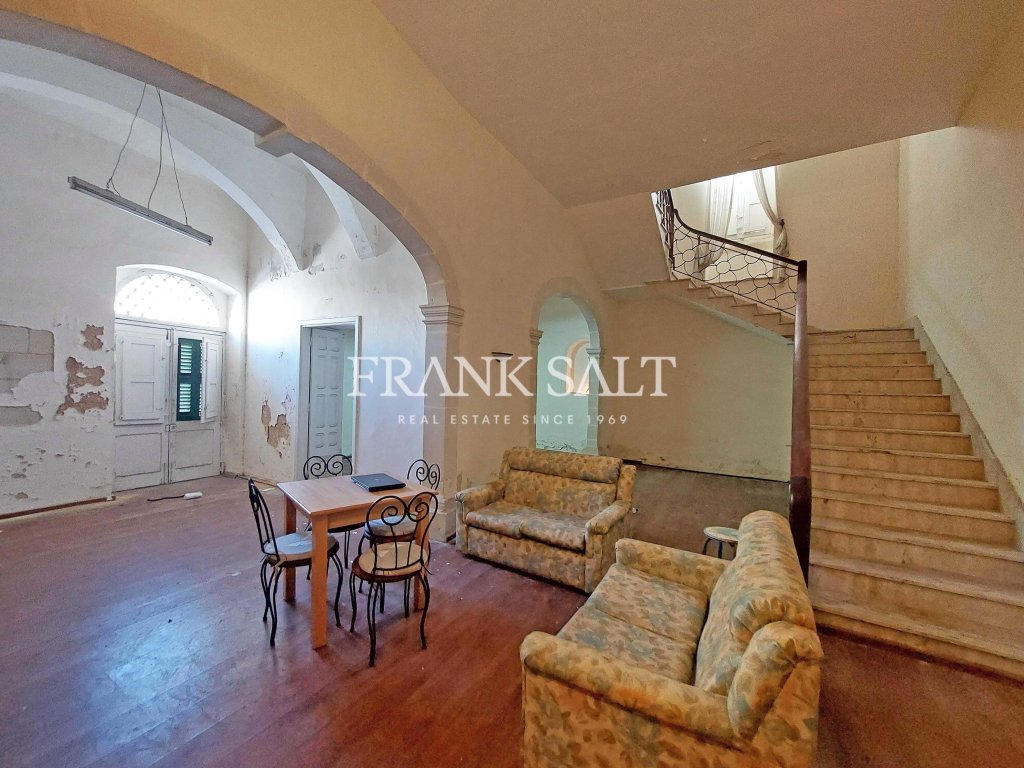 Qormi, Palazzo — Frank Salt Real Estate
