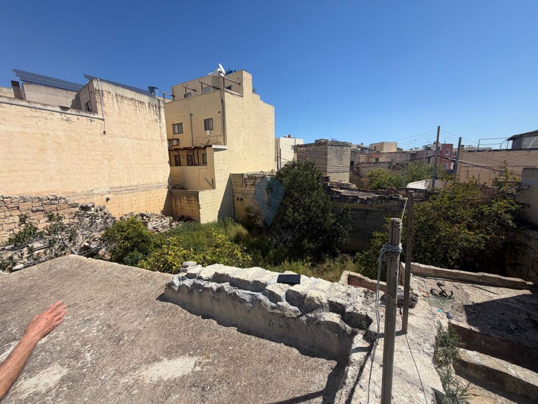 Townhouses in Qormi - REF 88812 — Zanzi Homes
