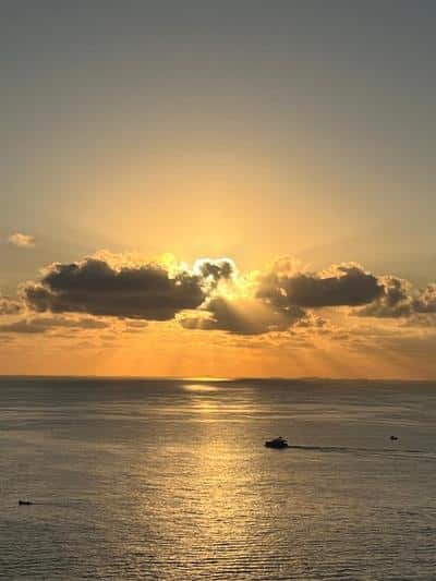 Apartment with Sea Views in Fort Cambridge — Simon Mamo Real Estate