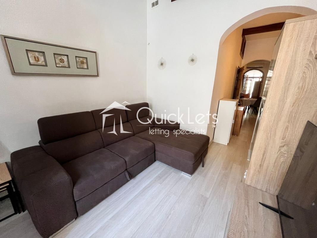 Maisonettes in Gzira - REF 89487 — QuickLets