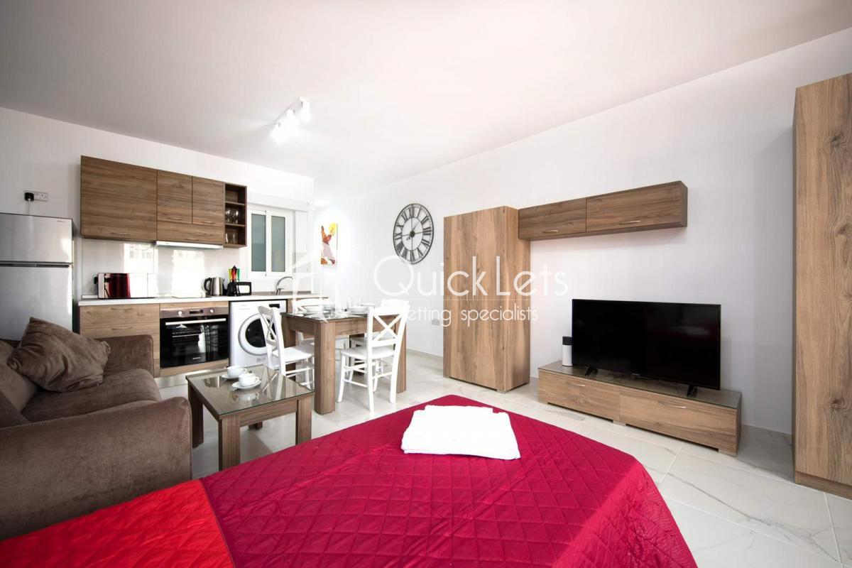 Studio Apartments in Pieta - REF 82273 — QuickLets
