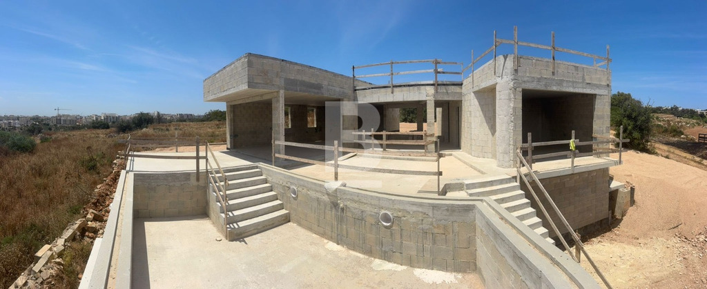 4 bed Villa for Sale in Ibrag — Belair Property