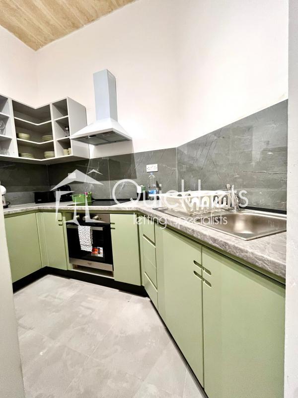Maisonettes in Gzira - REF 82241 — QuickLets