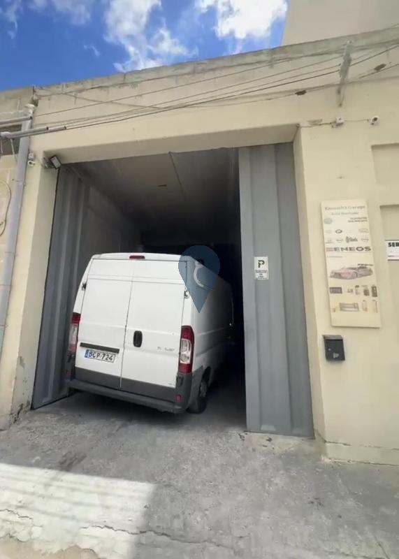 Factories / Warehouses in Qormi - REF 89078 — Zanzi Homes