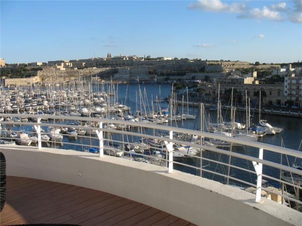 Penthouse — RE/MAX Malta