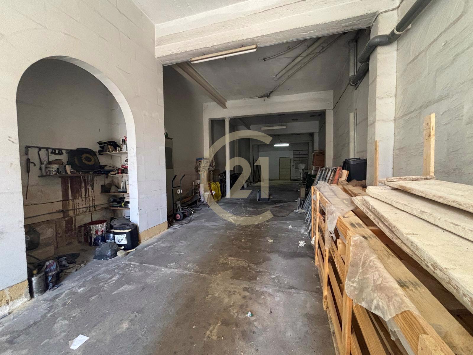 Garage (Street Level) in Ghajnsielem — Century 21 Malta