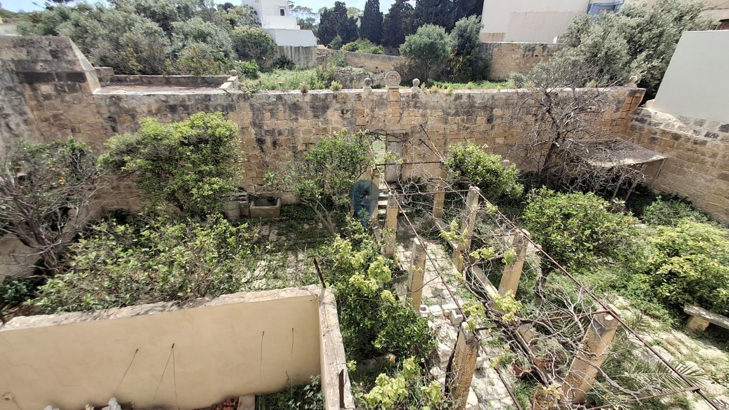 Farmhouses in Tarxien - REF 88466 — Zanzi Homes