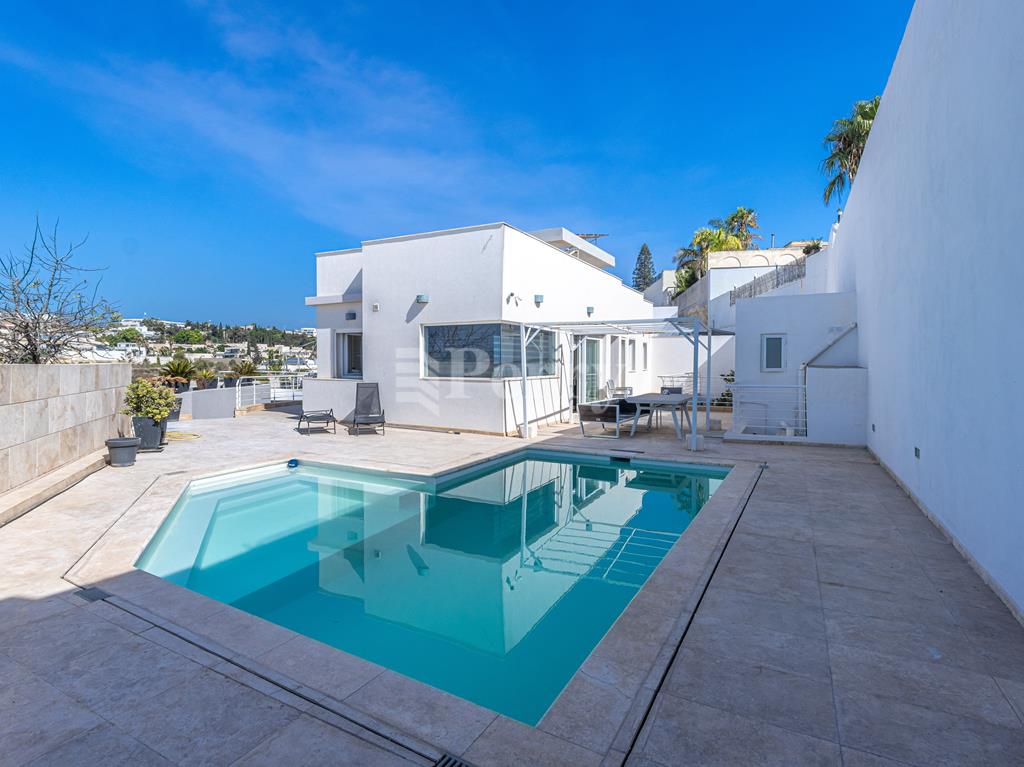 Iklin Villa — Perry Estate Agents