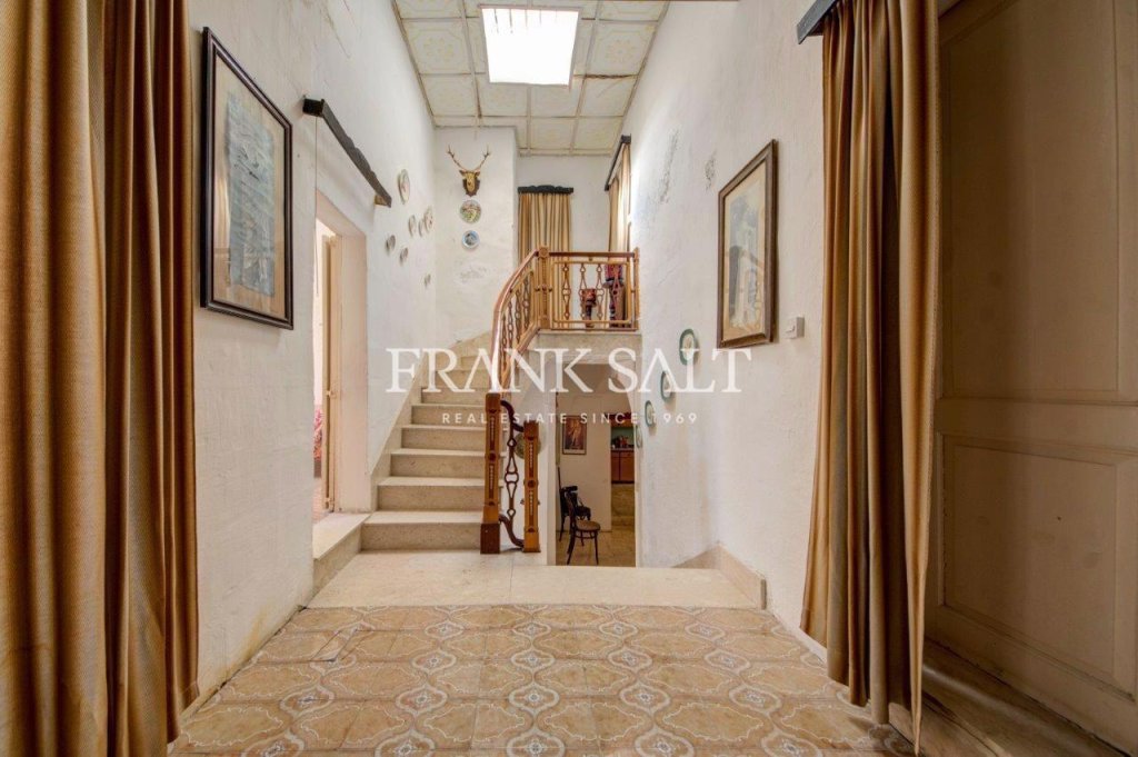 Victoria, Townhouse — Frank Salt Real Estate
