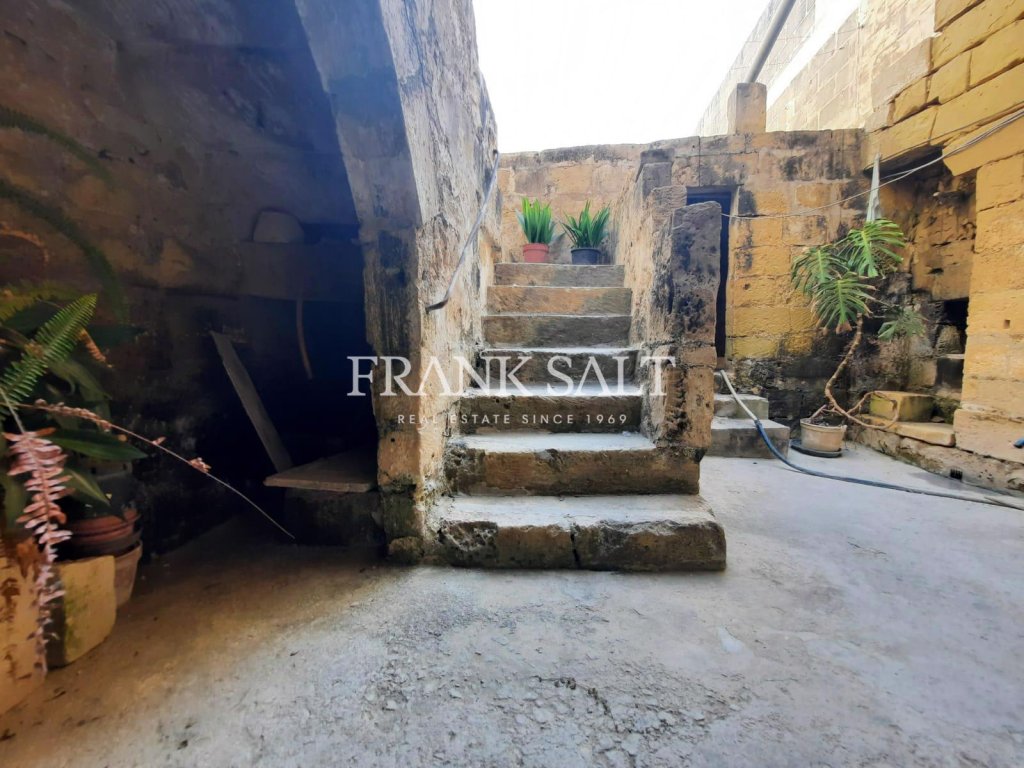 Kercem, House of Character — Frank Salt Real Estate