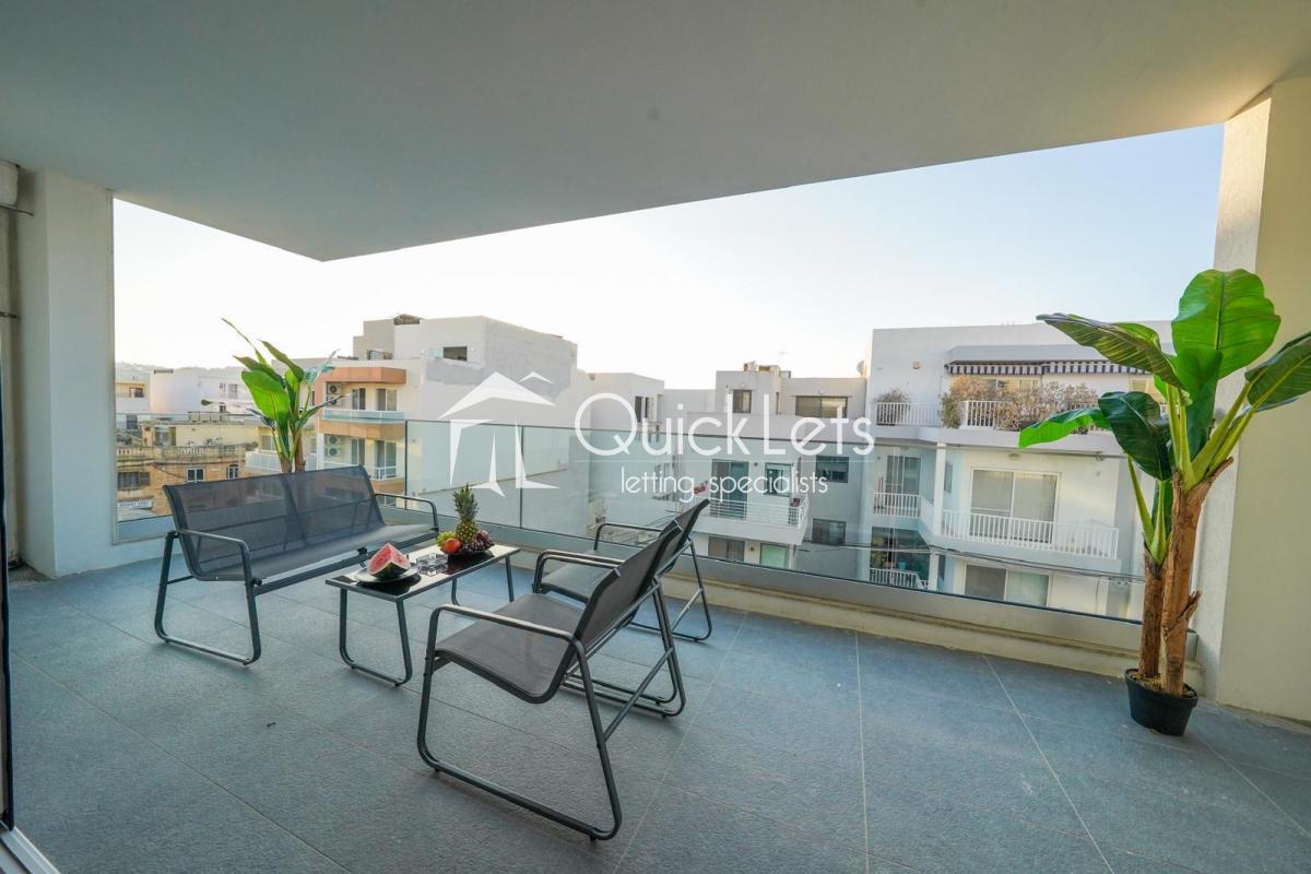 Rooms in Swieqi - REF 82285 — QuickLets