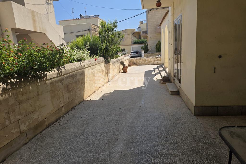 Swieqi Villa — Perry Estate Agents