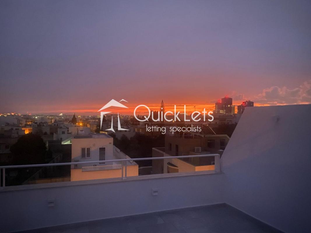 Penthouses in Balzan - REF 83920 — QuickLets