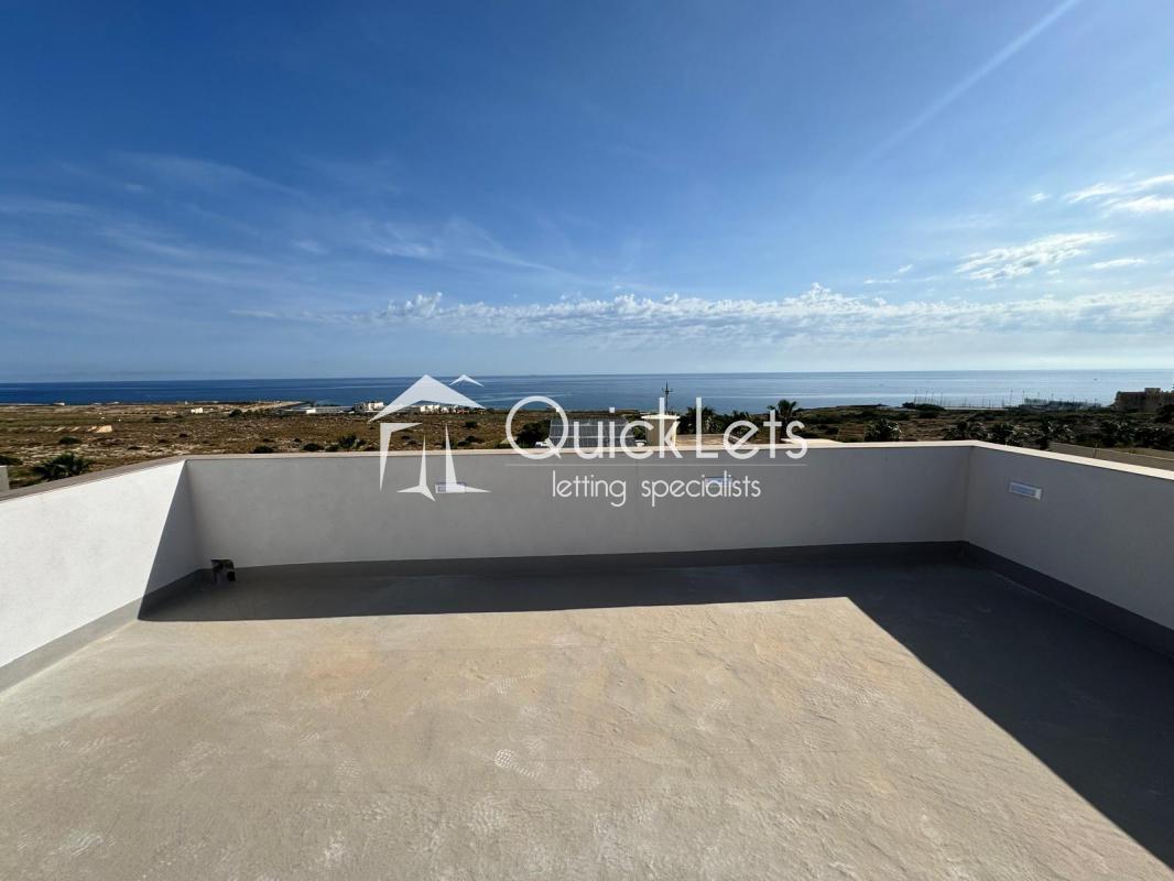 Semi Detached Villa in Pembroke - REF 89541 — QuickLets