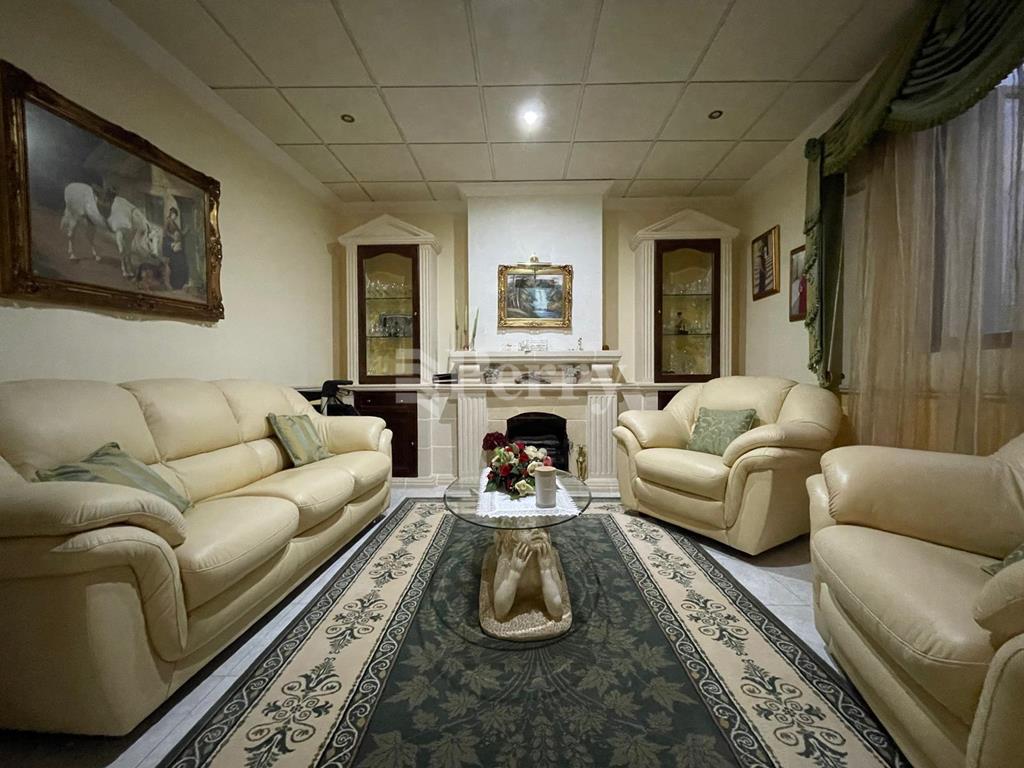 Naxxar Terraced House — Perry Estate Agents