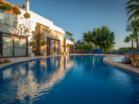 6 bed Villa in Xaghra Gozo — Malta Sotheby's International Realty