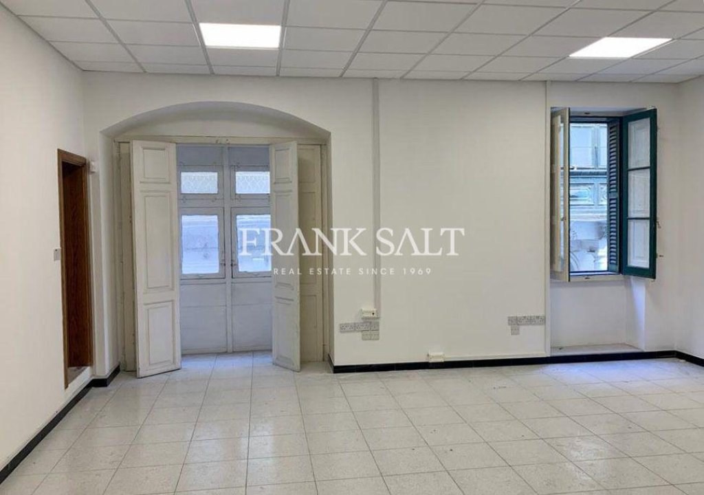 Valletta, Maisonette — Frank Salt Real Estate