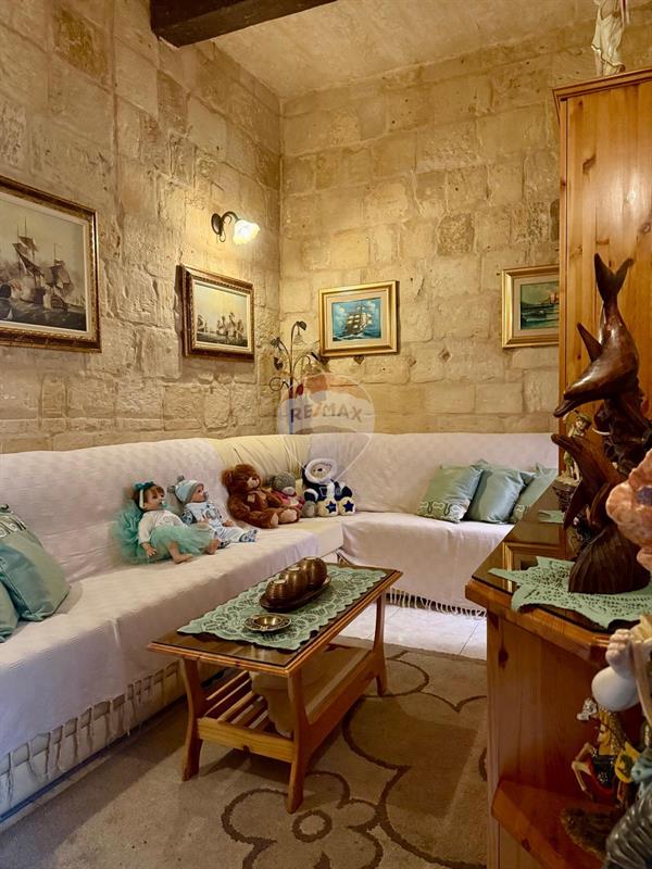 Townhouse — RE/MAX Malta
