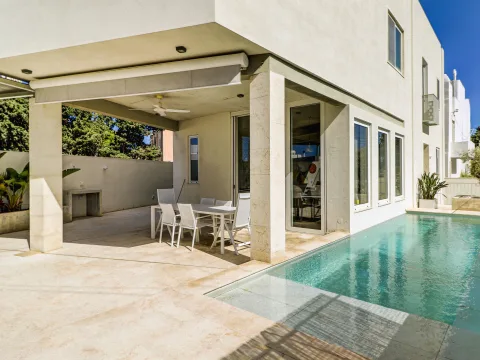 4 bed Villa in St Julians — Malta Sotheby's International Realty