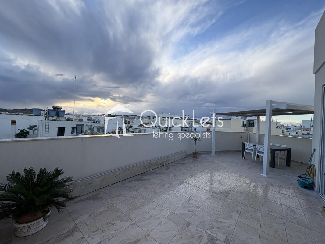 Penthouses in Mosta - REF 87693 — QuickLets