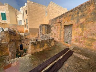Townhouse with a Roof Terrace in Ghajn Tuffieha — Simon Mamo Real Estate