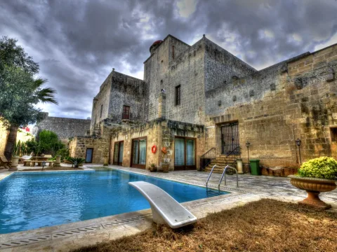 4 bed Selection in Best — Malta Sotheby's International Realty