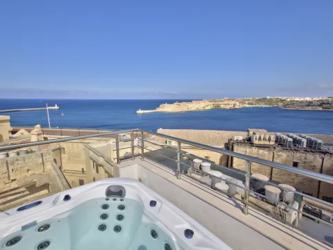 4 bed Penthouse in Valletta — Malta Sotheby's International Realty