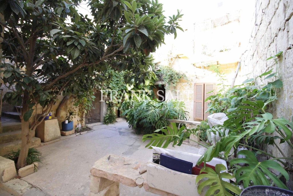 Qrendi, House of Character — Frank Salt Real Estate