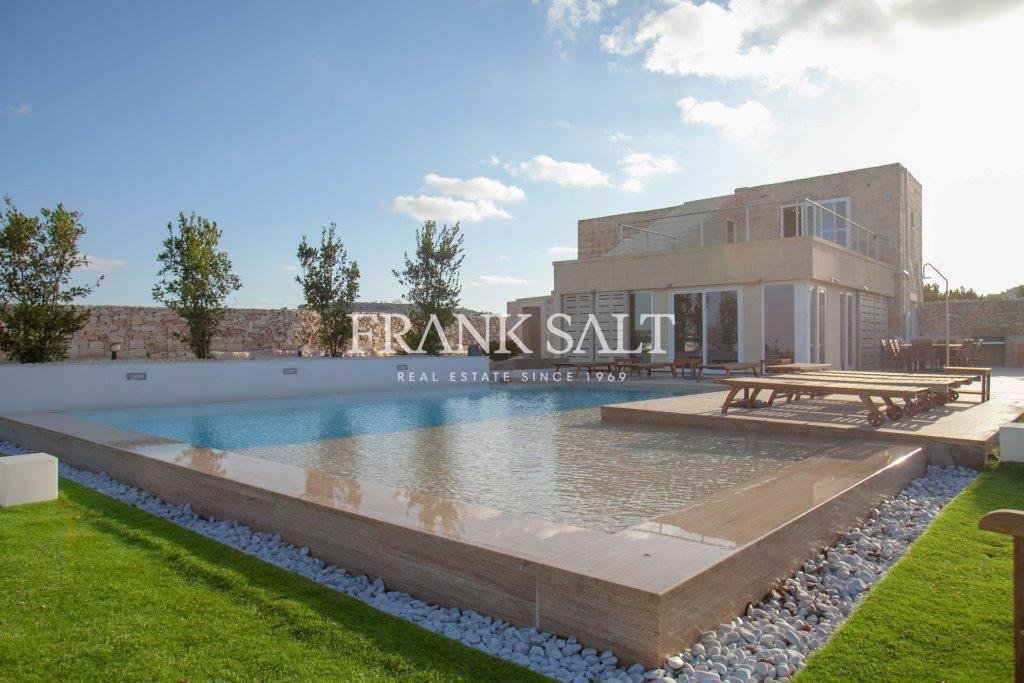 Siggiewi, House of Character — Frank Salt Real Estate