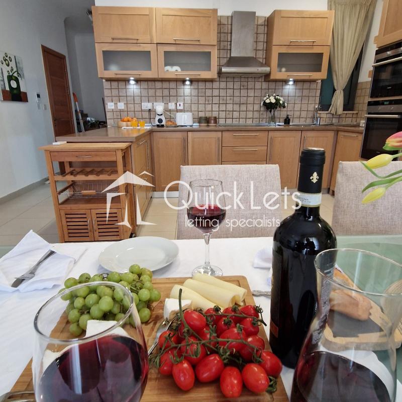 Apartments in St. Julians - REF 84142 — QuickLets