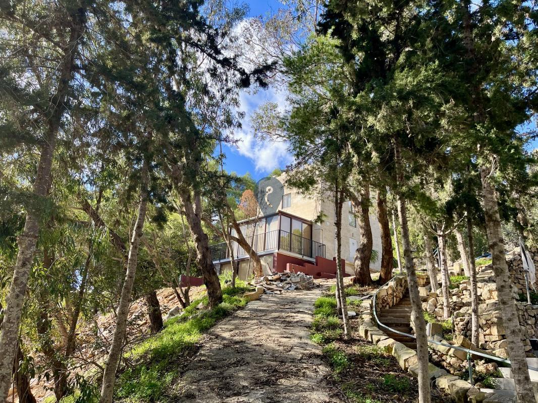 Farmhouses in St. Paul's Bay - REF 85548 — Zanzi Homes