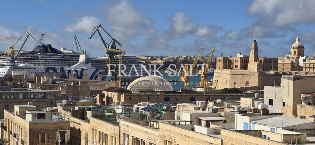 Cospicua, Townhouse — Frank Salt Real Estate