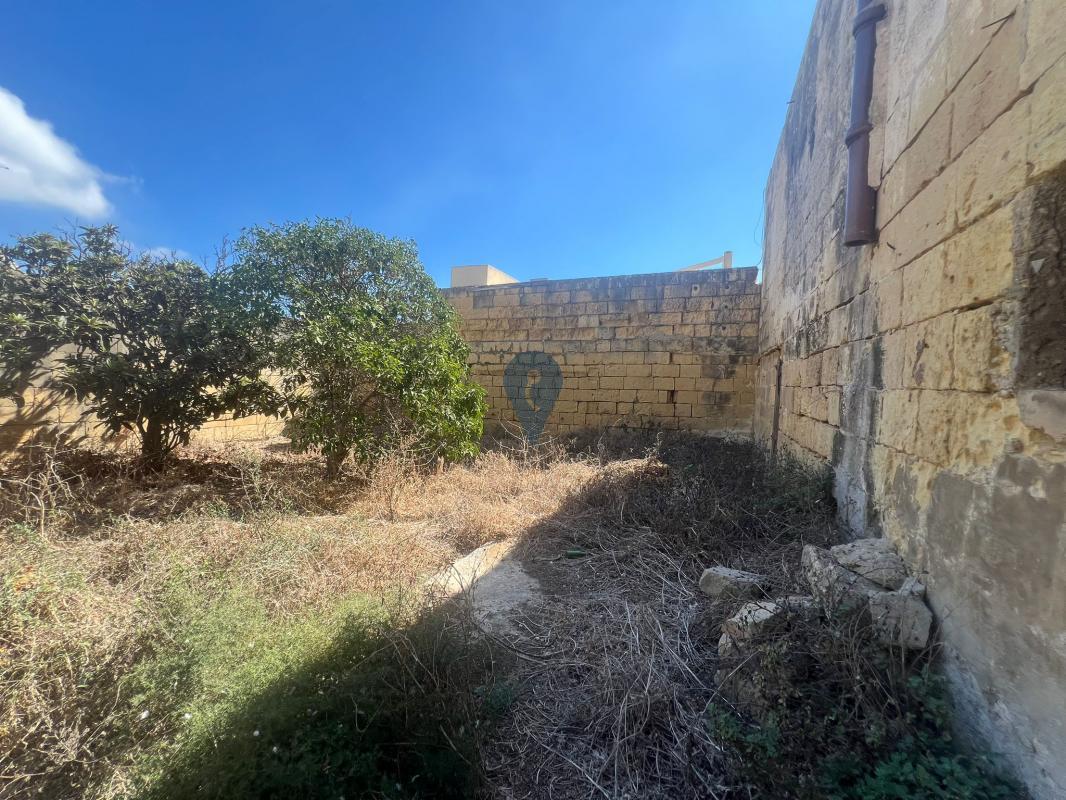 Townhouses in Gozo - Ghajnsielem - REF 83406 — Zanzi Homes