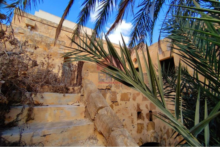 4 Bedroom Farm House For Sale in Gozo - Kercem — ERA Real Estate