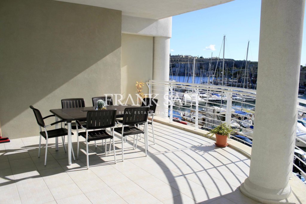 Ta' Xbiex, Apartment — Frank Salt Real Estate