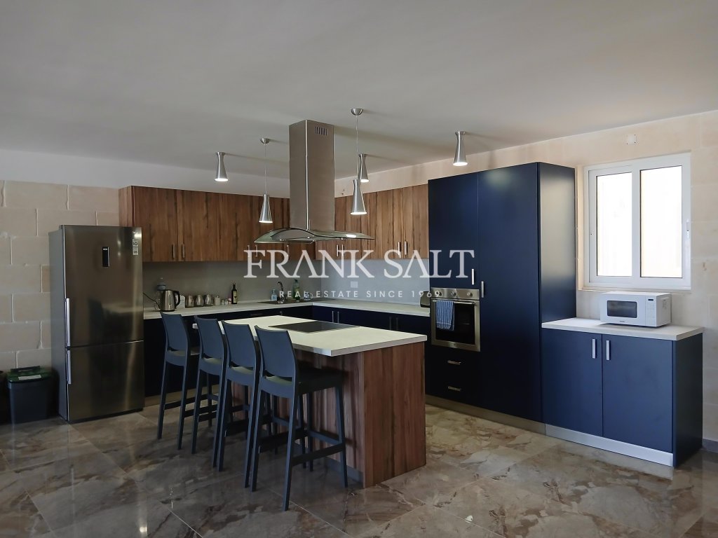 Xaghra, Apartment — Frank Salt Real Estate