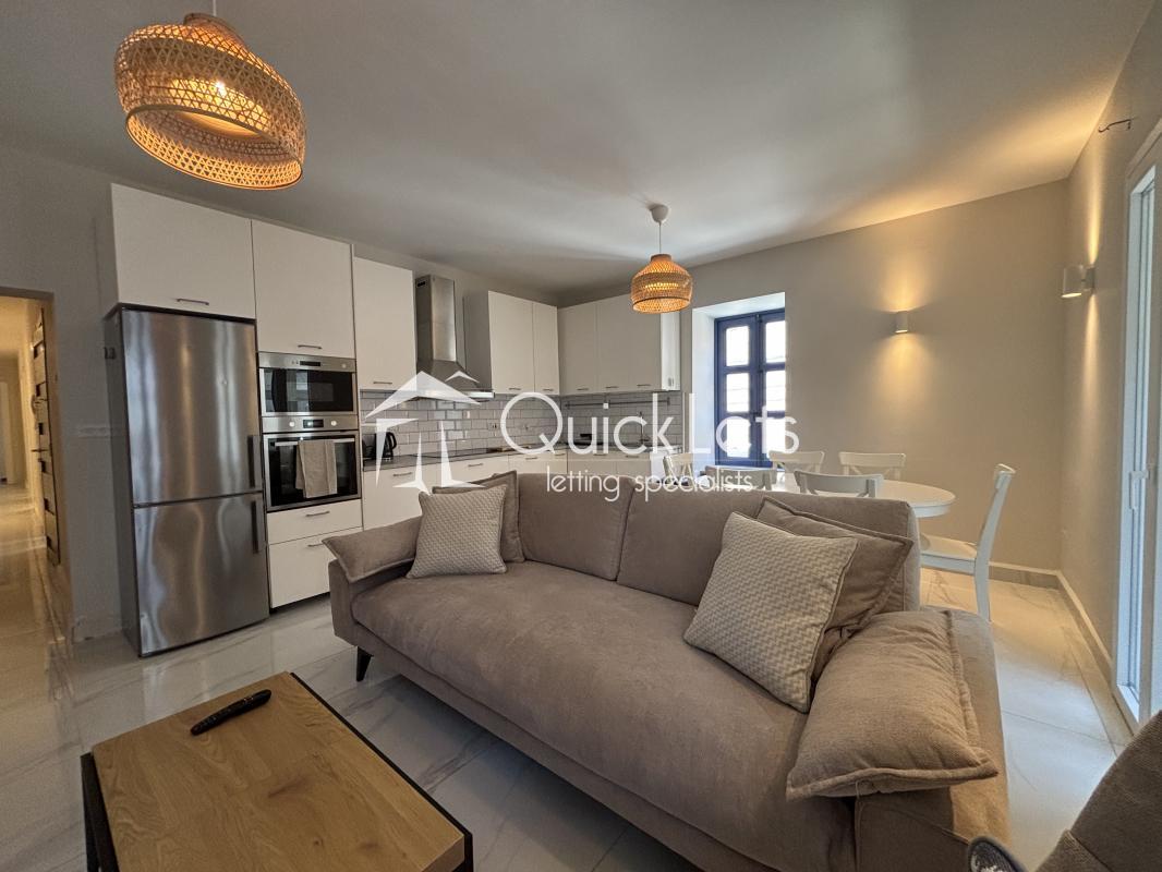Apartments in Sliema - REF 85819 — QuickLets