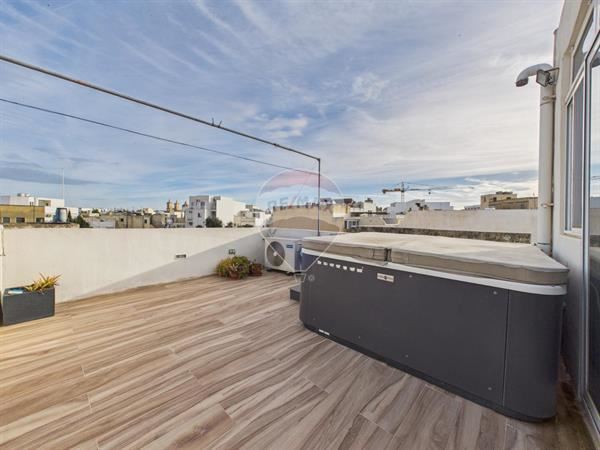 Townhouse — RE/MAX Malta