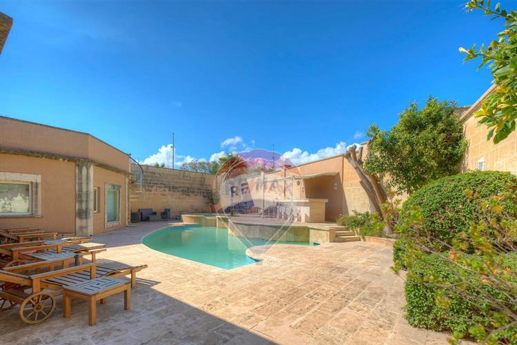 4 Bedroom Villa For Sale in Iklin — REMAX