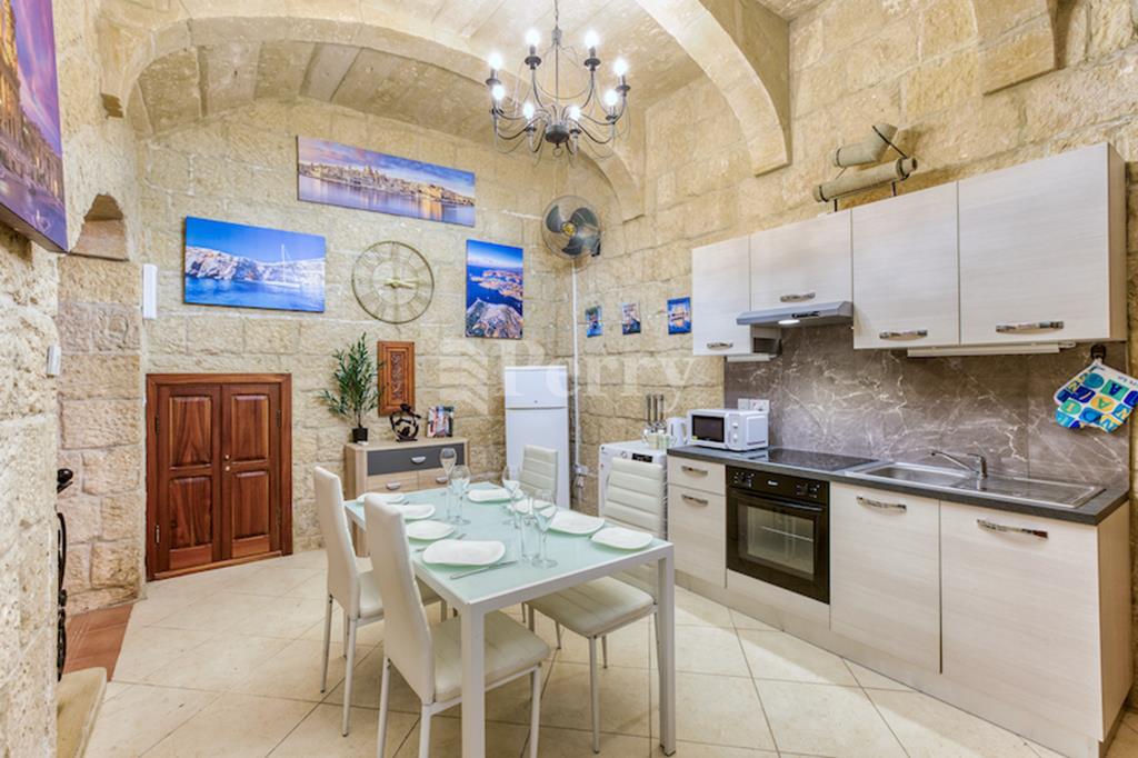Valletta Town House — Perry Estate Agents