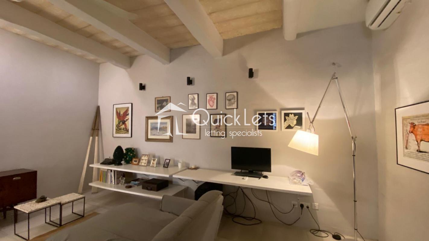 Apartments in Valletta - REF 86172 — QuickLets