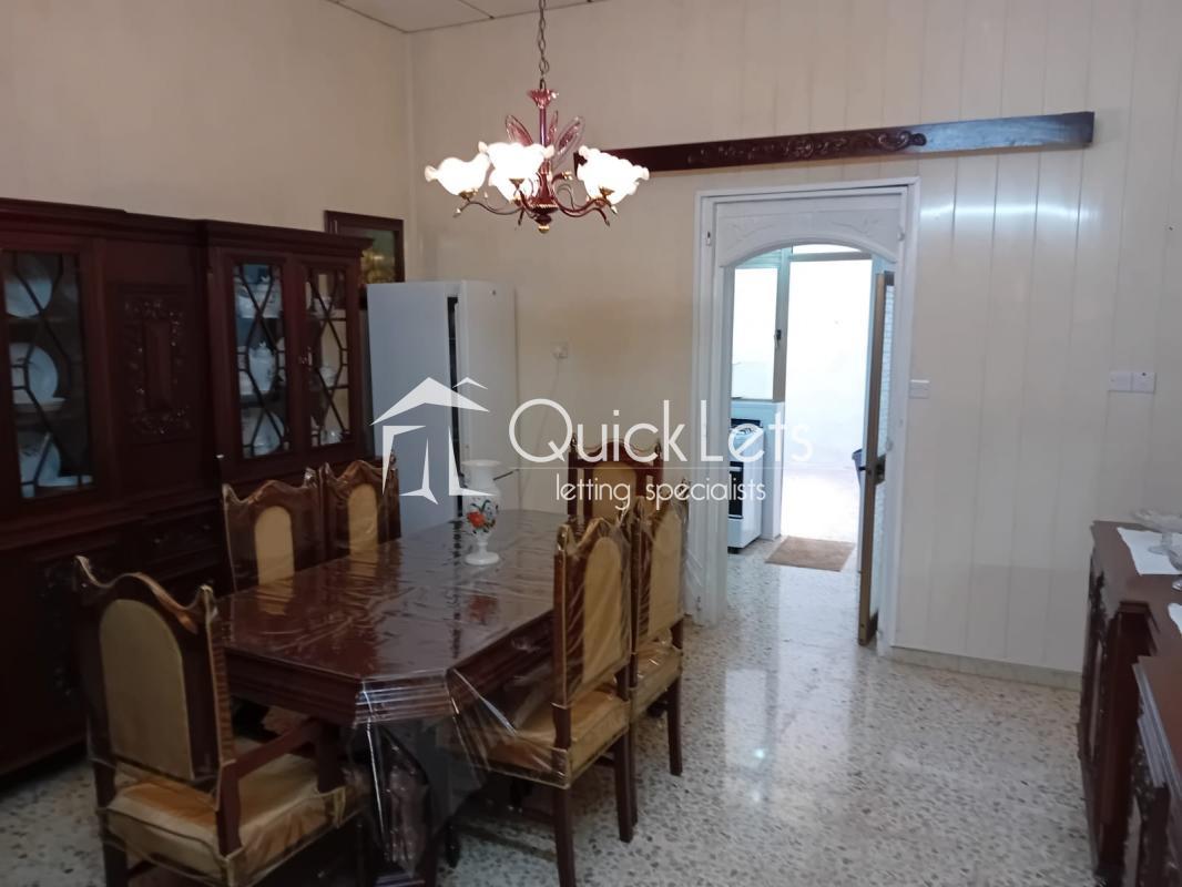 Townhouses in St. Paul's Bay - REF 88997 — QuickLets