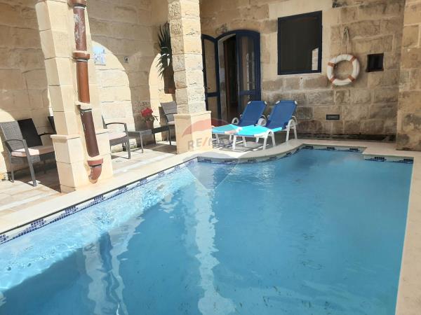 Farmhouse — RE/MAX Malta