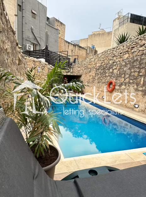 Townhouses in Sliema - REF 87023 — QuickLets