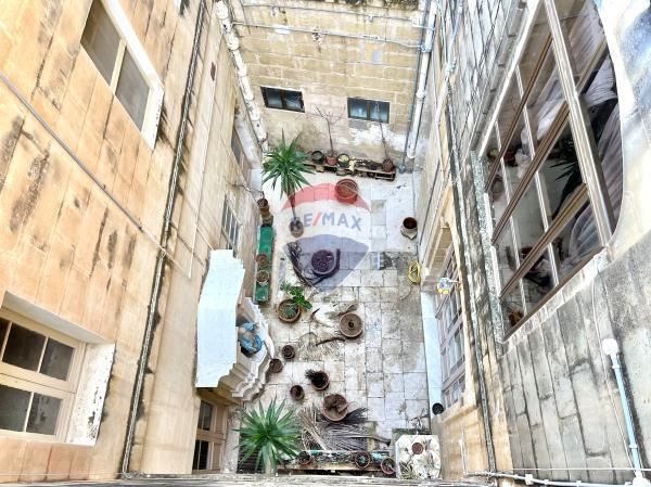 Palazzo — RE/MAX Malta