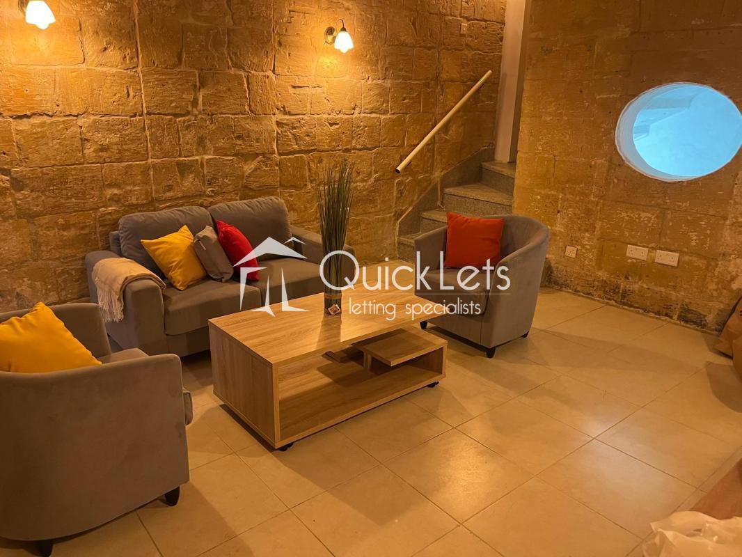 Maisonettes in Valletta - REF 86382 — QuickLets