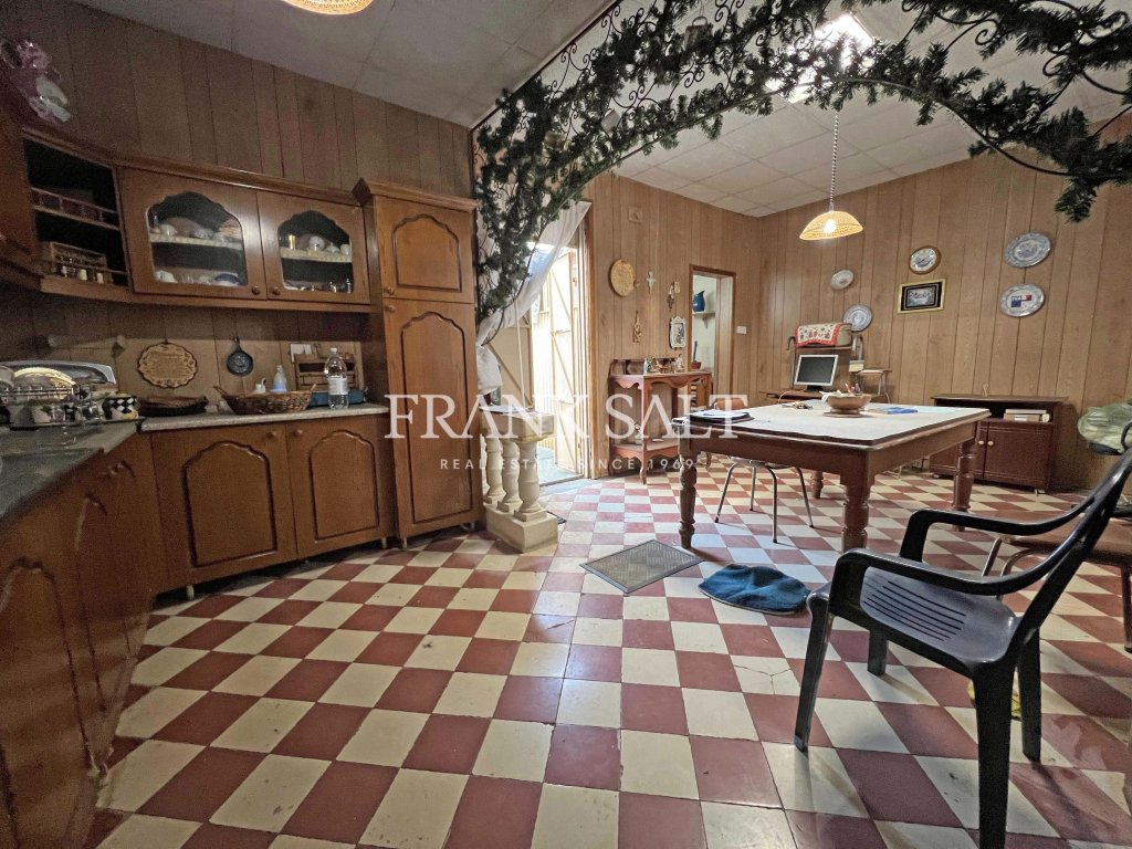 Santa Venera, Solitary Maisonette — Frank Salt Real Estate