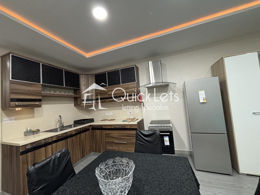 Studio Apartments in Msida - REF 89015 — QuickLets