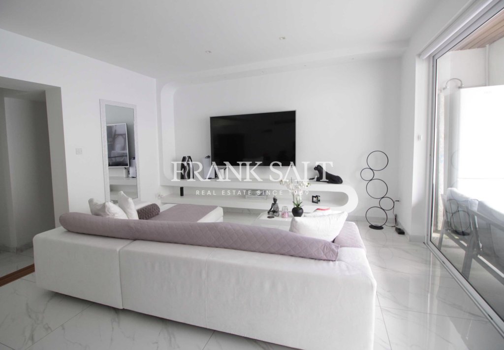 Fgura, Duplex Maisonette — Frank Salt Real Estate